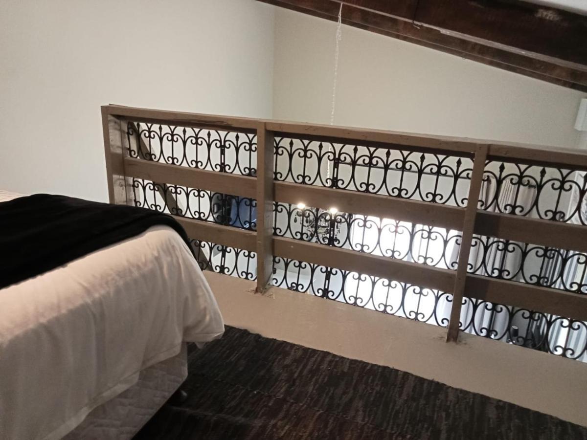 Angel 8 Airbnb Apartment 2 Robertson Esterno foto